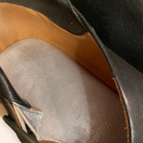 P. Monjo Silver and Black Leather Buckle Sandals Made in Spain Size 7 - Picture 4 of 9